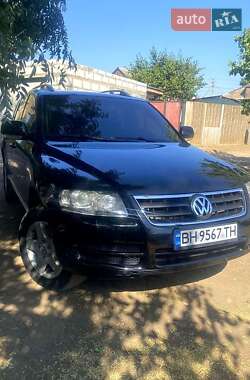 Внедорожник / Кроссовер Volkswagen Touareg 2006 в Снигиревке