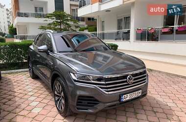 Внедорожник / Кроссовер Volkswagen Touareg 2021 в Киеве