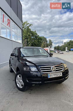Внедорожник / Кроссовер Volkswagen Touareg 2003 в Немирове