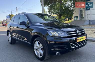 Внедорожник / Кроссовер Volkswagen Touareg 2014 в Николаеве
