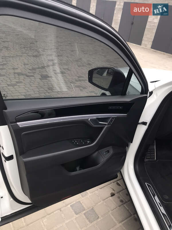 Внедорожник / Кроссовер Volkswagen Touareg 2020 в Березному