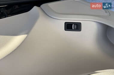 Внедорожник / Кроссовер Volkswagen Touareg 2010 в 