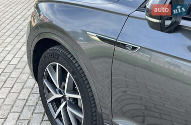 Внедорожник / Кроссовер Volkswagen Touareg 2022 в 