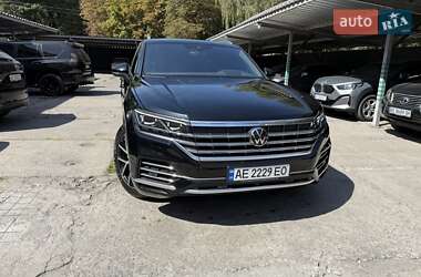 Позашляховик / Кросовер Volkswagen Touareg 2022 в  фото 13 Позашляховик / Кросовер Volkswagen Touareg 2022 в