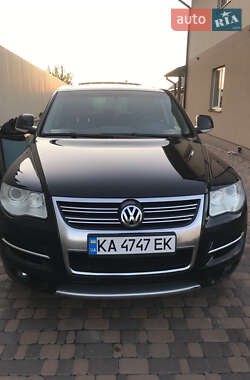 Внедорожник / Кроссовер Volkswagen Touareg 2009 в Киеве