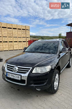 Внедорожник / Кроссовер Volkswagen Touareg 2008 в 