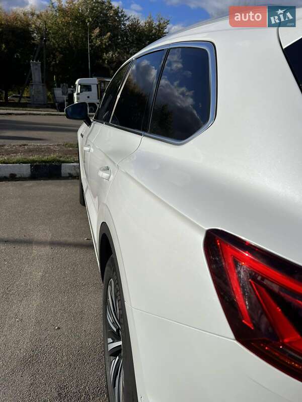 Внедорожник / Кроссовер Volkswagen Touareg 2018 в Коростене фото 24 Внедорожник / Кроссовер Volkswagen Touareg 2018 в Коростене