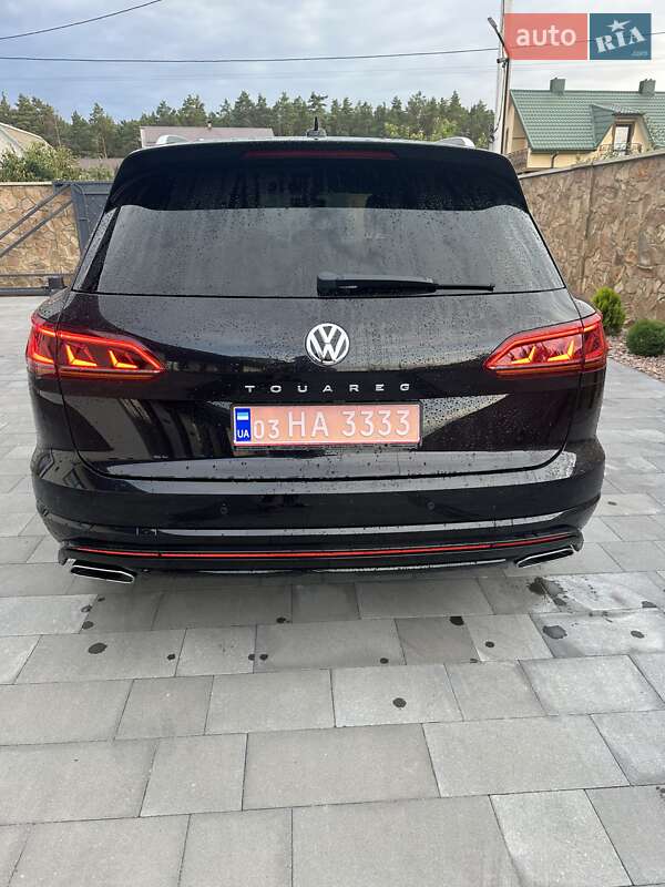 Позашляховик / Кросовер Volkswagen Touareg 2018 в Луцьку