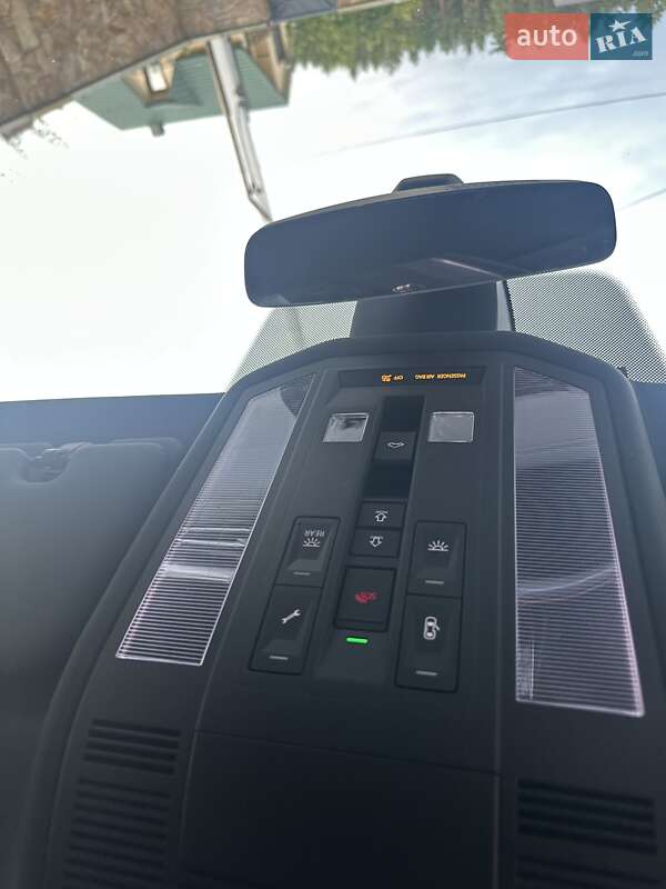 Позашляховик / Кросовер Volkswagen Touareg 2018 в Луцьку