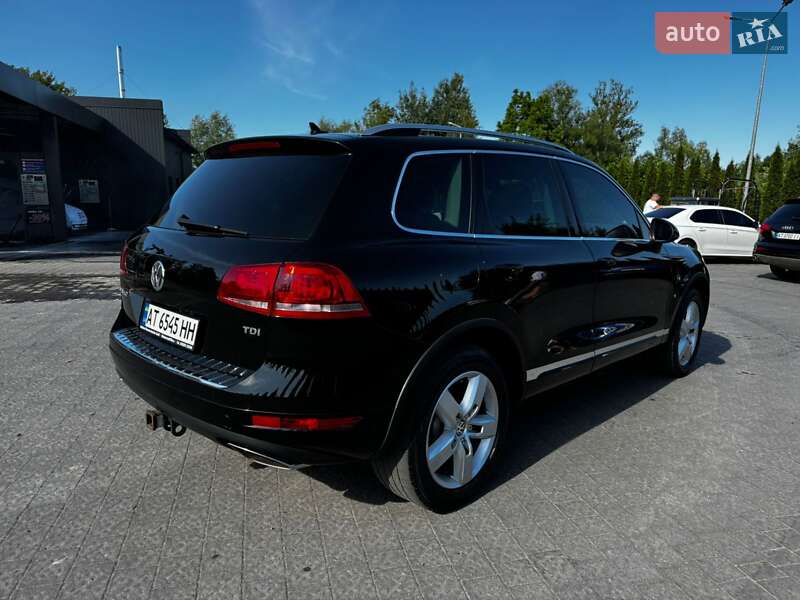 Внедорожник / Кроссовер Volkswagen Touareg 2012 в Надворной