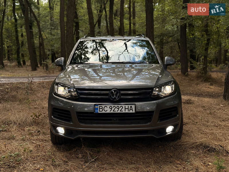 Внедорожник / Кроссовер Volkswagen Touareg 2013 в Кривом Роге