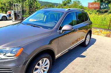 Позашляховик / Кросовер Volkswagen Touareg 2011 в Могилів-Подільському