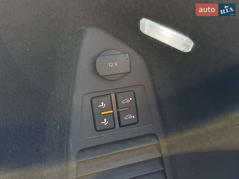 Позашляховик / Кросовер Volkswagen Touareg 2021 в Львові фото 20 Позашляховик / Кросовер Volkswagen Touareg 2021 в Львові