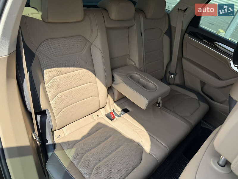 Позашляховик / Кросовер Volkswagen Touareg 2021 в Львові фото 41 Позашляховик / Кросовер Volkswagen Touareg 2021 в Львові