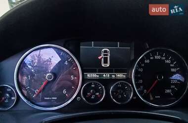 Позашляховик / Кросовер Volkswagen Touareg 2009 в  фото 2 Позашляховик / Кросовер Volkswagen Touareg 2009 в