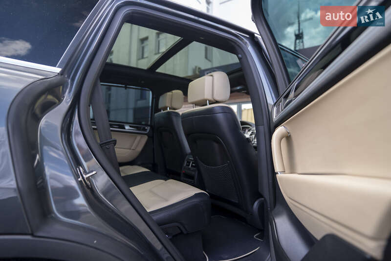 Внедорожник / Кроссовер Volkswagen Touareg 2015 в Киеве фото 34 Внедорожник / Кроссовер Volkswagen Touareg 2015 в Киеве