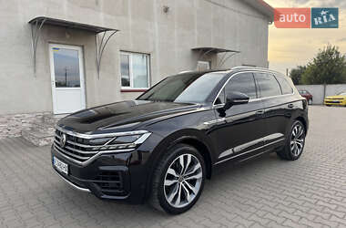 Позашляховик / Кросовер Volkswagen Touareg 2018 в Луцьку