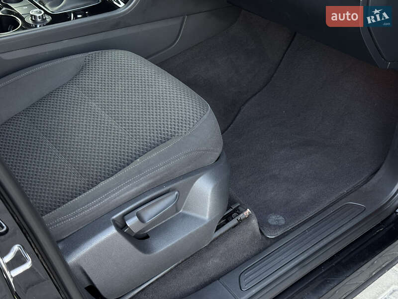 Позашляховик / Кросовер Volkswagen Touareg 2012 в Тернополі