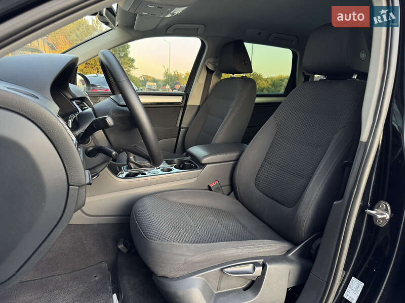 Позашляховик / Кросовер Volkswagen Touareg 2012 в Тернополі