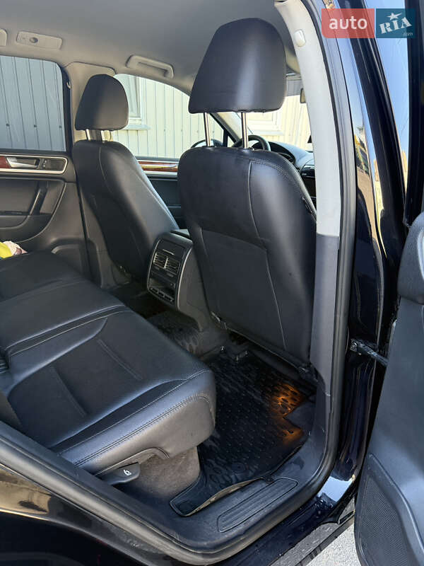 Внедорожник / Кроссовер Volkswagen Touareg 2012 в Одессе