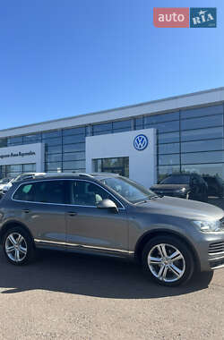 Внедорожник / Кроссовер Volkswagen Touareg 2013 в 