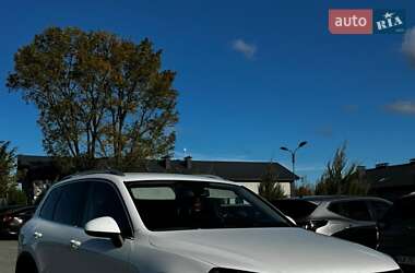 Внедорожник / Кроссовер Volkswagen Touareg 2012 в Изюме