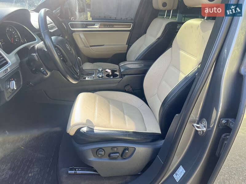 Внедорожник / Кроссовер Volkswagen Touareg 2016 в Залещиках