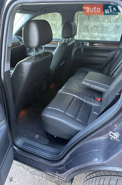 Внедорожник / Кроссовер Volkswagen Touareg 2007 в 