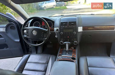 Внедорожник / Кроссовер Volkswagen Touareg 2007 в 