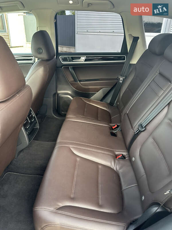 Позашляховик / Кросовер Volkswagen Touareg 2017 в Києві фото 10 Позашляховик / Кросовер Volkswagen Touareg 2017 в Києві