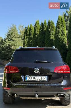 Внедорожник / Кроссовер Volkswagen Touareg 2011 в 