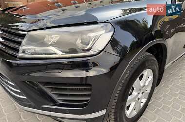 Внедорожник / Кроссовер Volkswagen Touareg 2017 в 