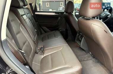Внедорожник / Кроссовер Volkswagen Touareg 2017 в 