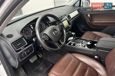 Позашляховик / Кросовер Volkswagen Touareg 2014 в Черкасах