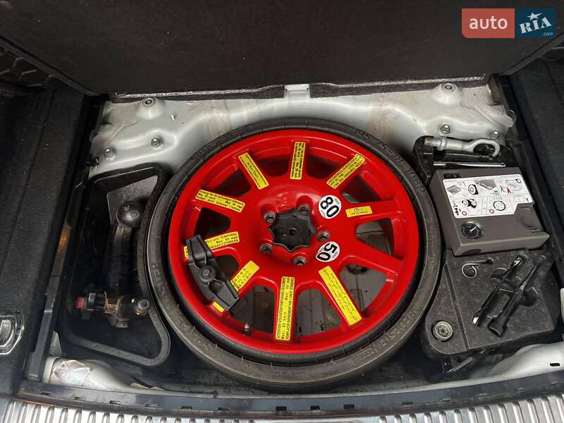 Внедорожник / Кроссовер Volkswagen Touareg 2014 в Черкассах