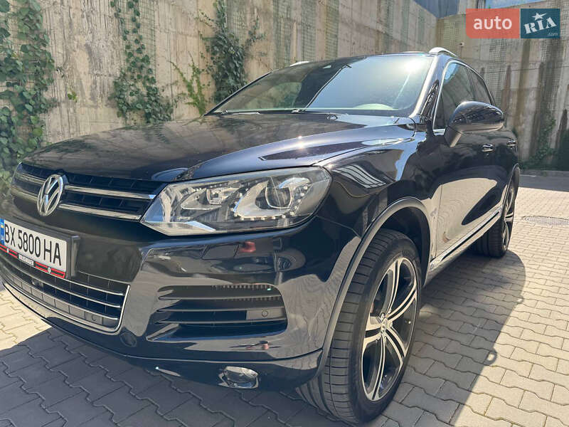 Позашляховик / Кросовер Volkswagen Touareg 2010 в Хмельницькому