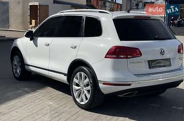 Внедорожник / Кроссовер Volkswagen Touareg 2014 в 