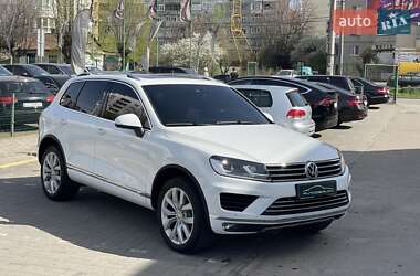 Внедорожник / Кроссовер Volkswagen Touareg 2014 в 
