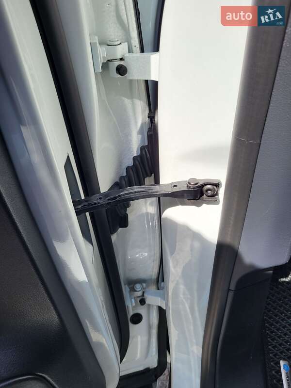 Внедорожник / Кроссовер Volkswagen Touareg 2015 в Херсоне