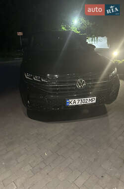 Внедорожник / Кроссовер Volkswagen Touareg 2024 в Киеве