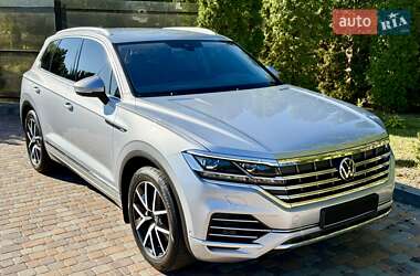 Позашляховик / Кросовер Volkswagen Touareg 2021 в Києві