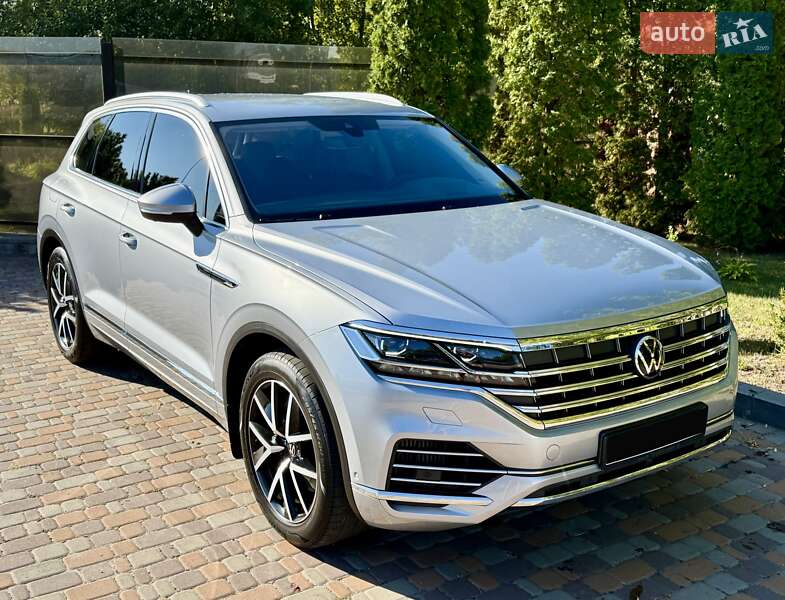 Внедорожник / Кроссовер Volkswagen Touareg 2021 в 