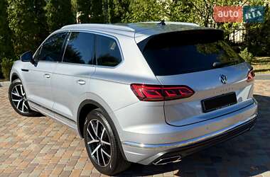 Внедорожник / Кроссовер Volkswagen Touareg 2021 в 