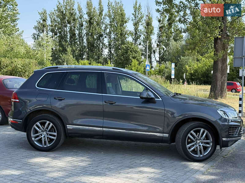 Позашляховик / Кросовер Volkswagen Touareg 2015 в Львові фото 3 Позашляховик / Кросовер Volkswagen Touareg 2015 в Львові