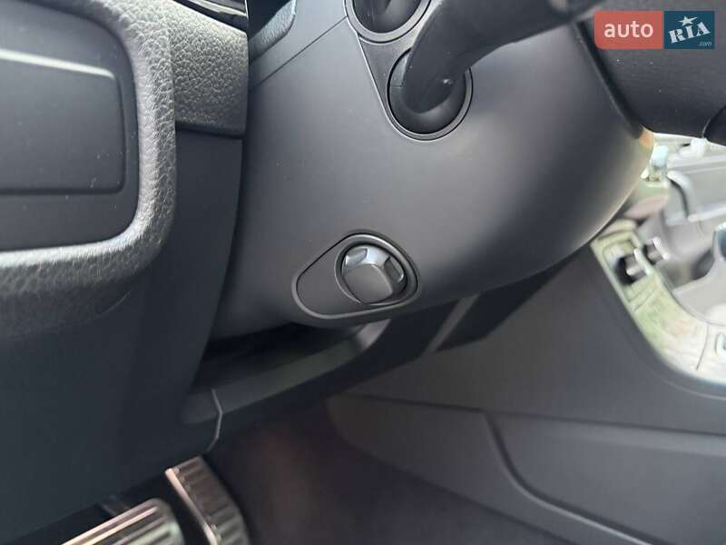 Внедорожник / Кроссовер Volkswagen Touareg 2015 в Киеве фото 20 Внедорожник / Кроссовер Volkswagen Touareg 2015 в Киеве