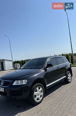 Позашляховик / Кросовер Volkswagen Touareg 2005 в Городку