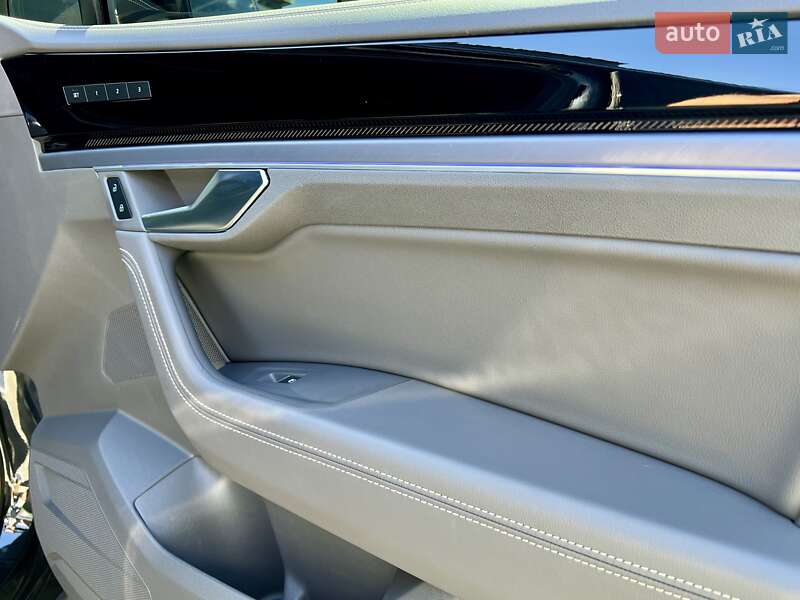 Внедорожник / Кроссовер Volkswagen Touareg 2023 в Киеве