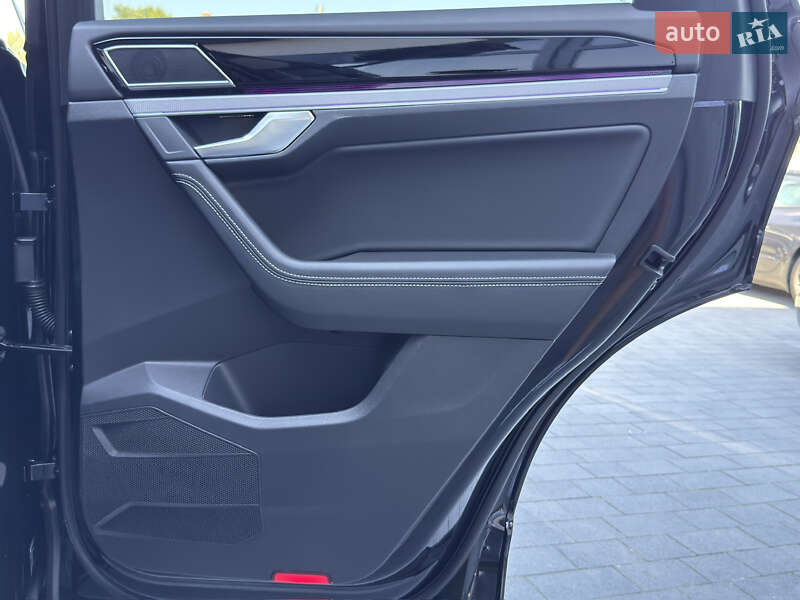 Внедорожник / Кроссовер Volkswagen Touareg 2022 в Черновцах