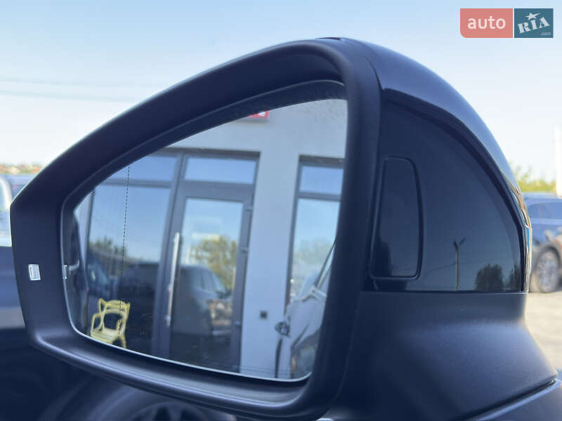 Внедорожник / Кроссовер Volkswagen Touareg 2022 в Черновцах