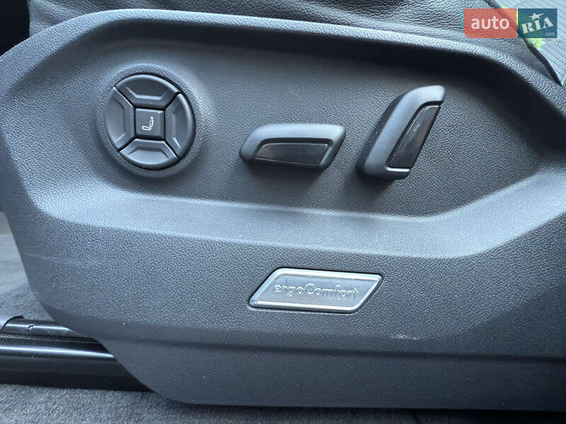 Внедорожник / Кроссовер Volkswagen Touareg 2022 в Черновцах